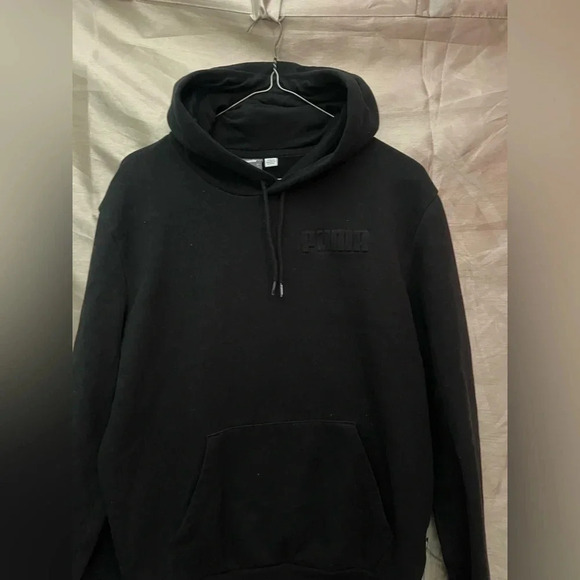 Puma Medium Solid Black Hoodie Pullover - Excellent Condition - Picture 4 of 4